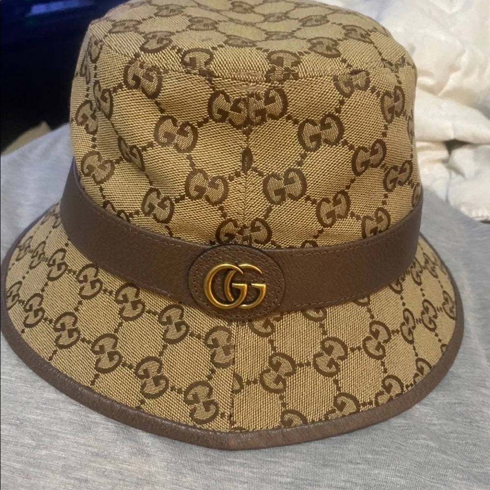 Gucci bucket hat
